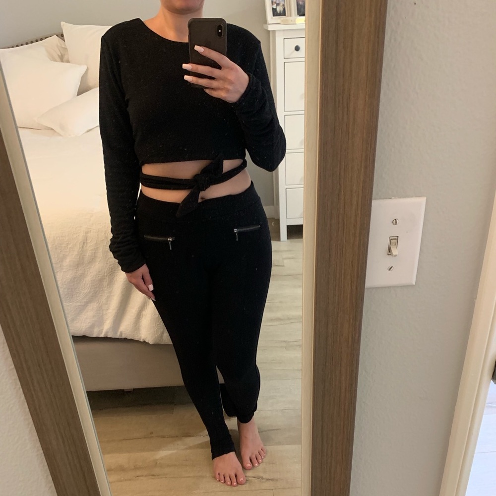 Black Long Sleeve Wrap Around Crop Top